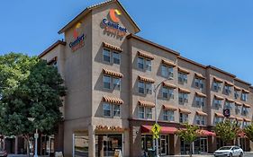 Comfort Suites Visalia Convention Center